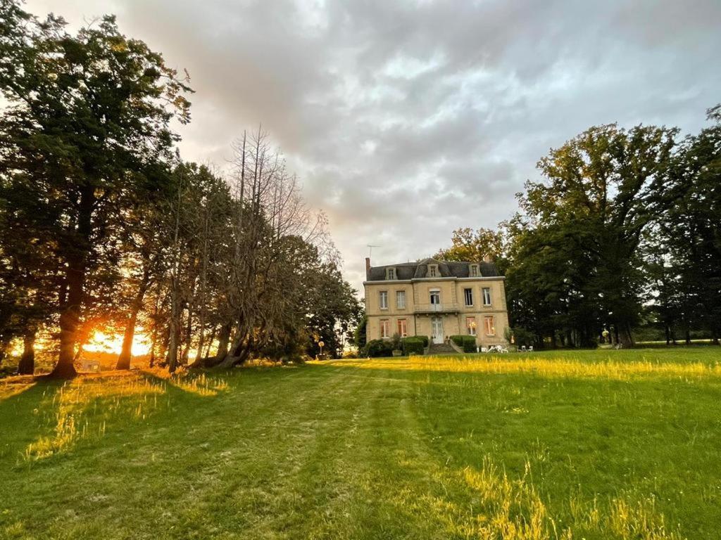 Chateau Du Grand Lucay Бурбон-л'Аршамбо Екстер'єр фото
